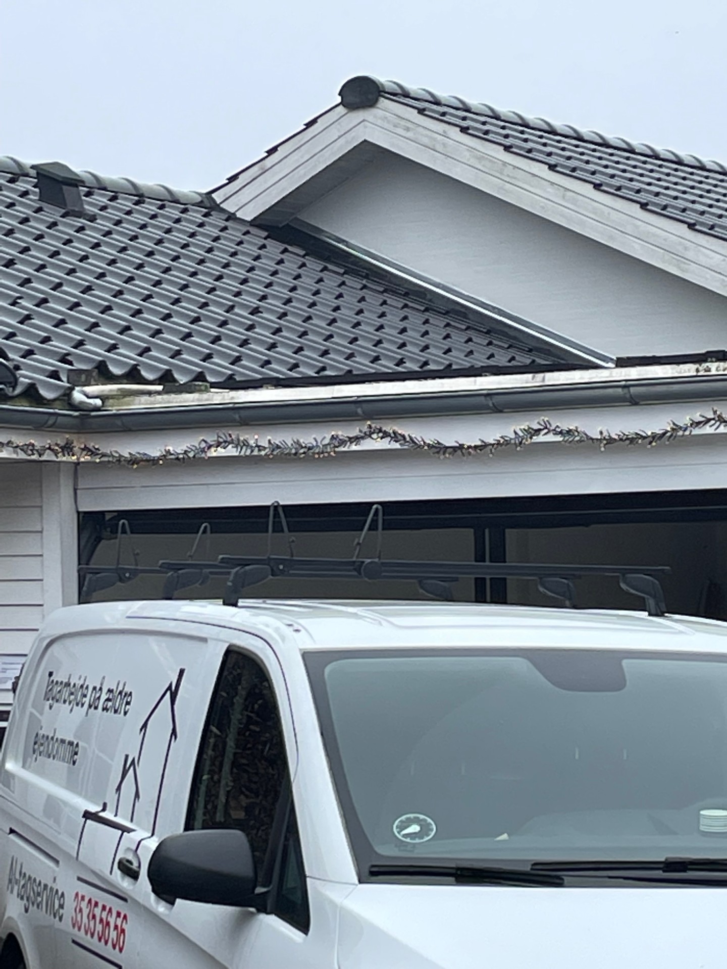 Montering af ny blyinddækning langshusmur 3 inkl. bil